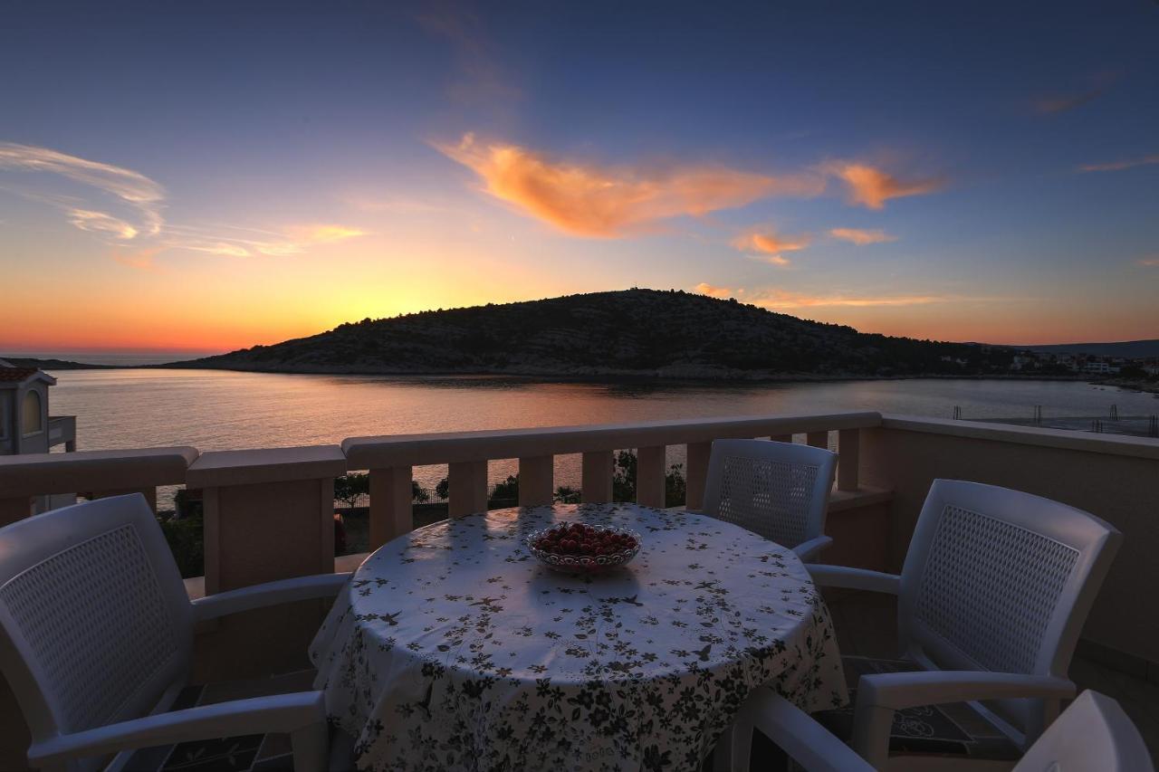 Apartments By The Sea Razanj, Rogoznica - 7484 Экстерьер фото
